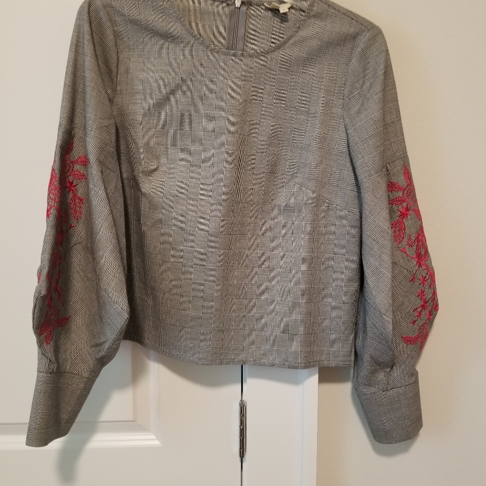 Long sleeve top with embroidery on sleeves
